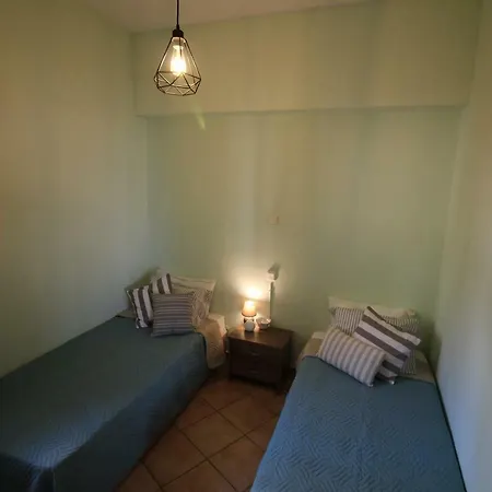 Elizabeth Apartment *